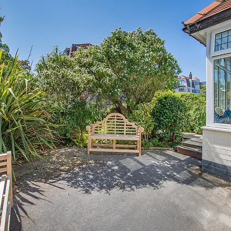 The House * 스카버러