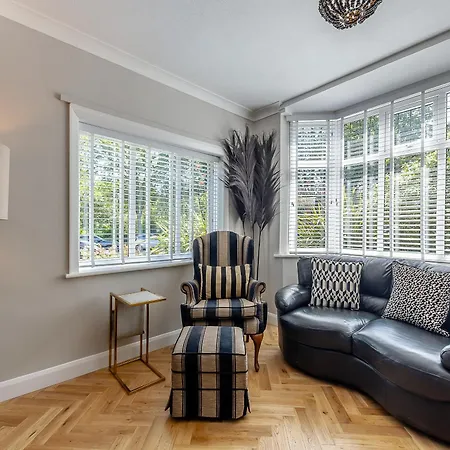 The House スカーバラ